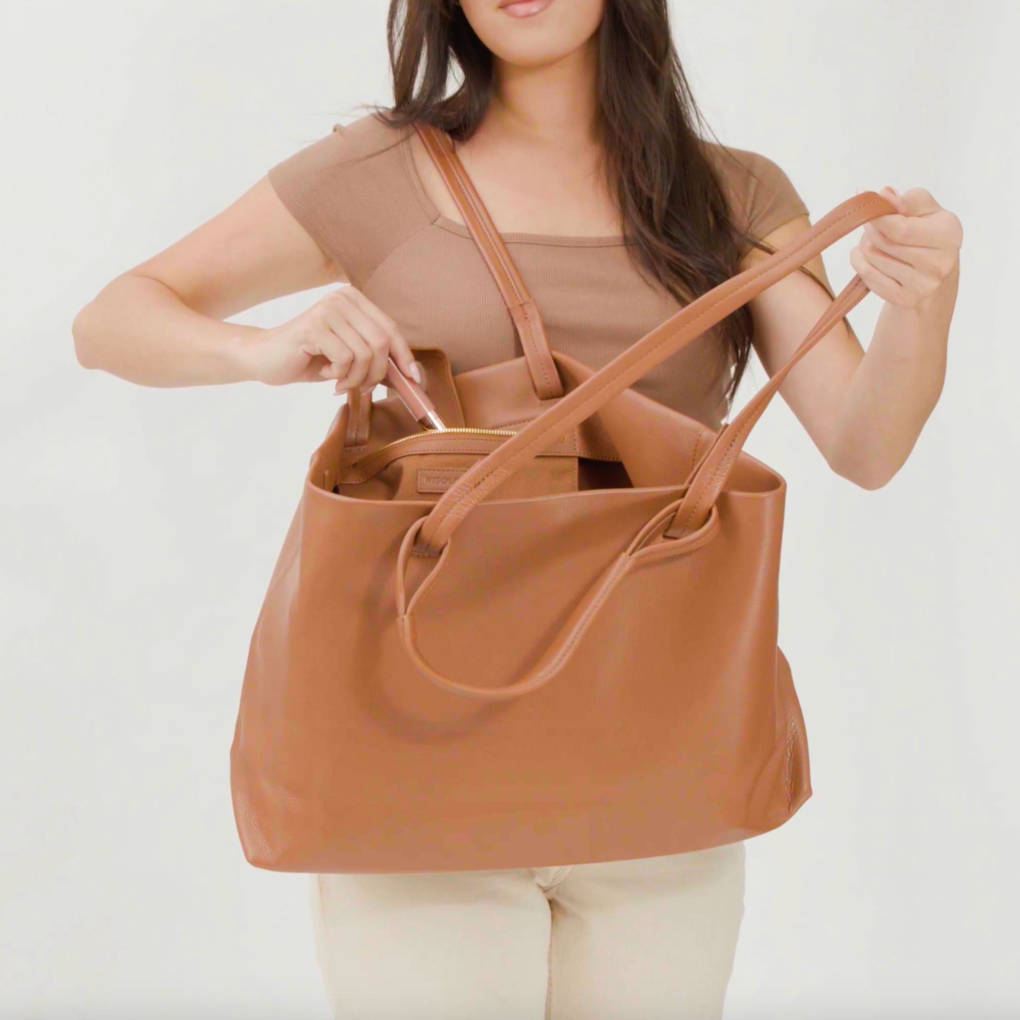 Camila Everyday Tote Caramel