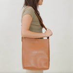 Cecilia Go-To Shoulder Bag Caramel