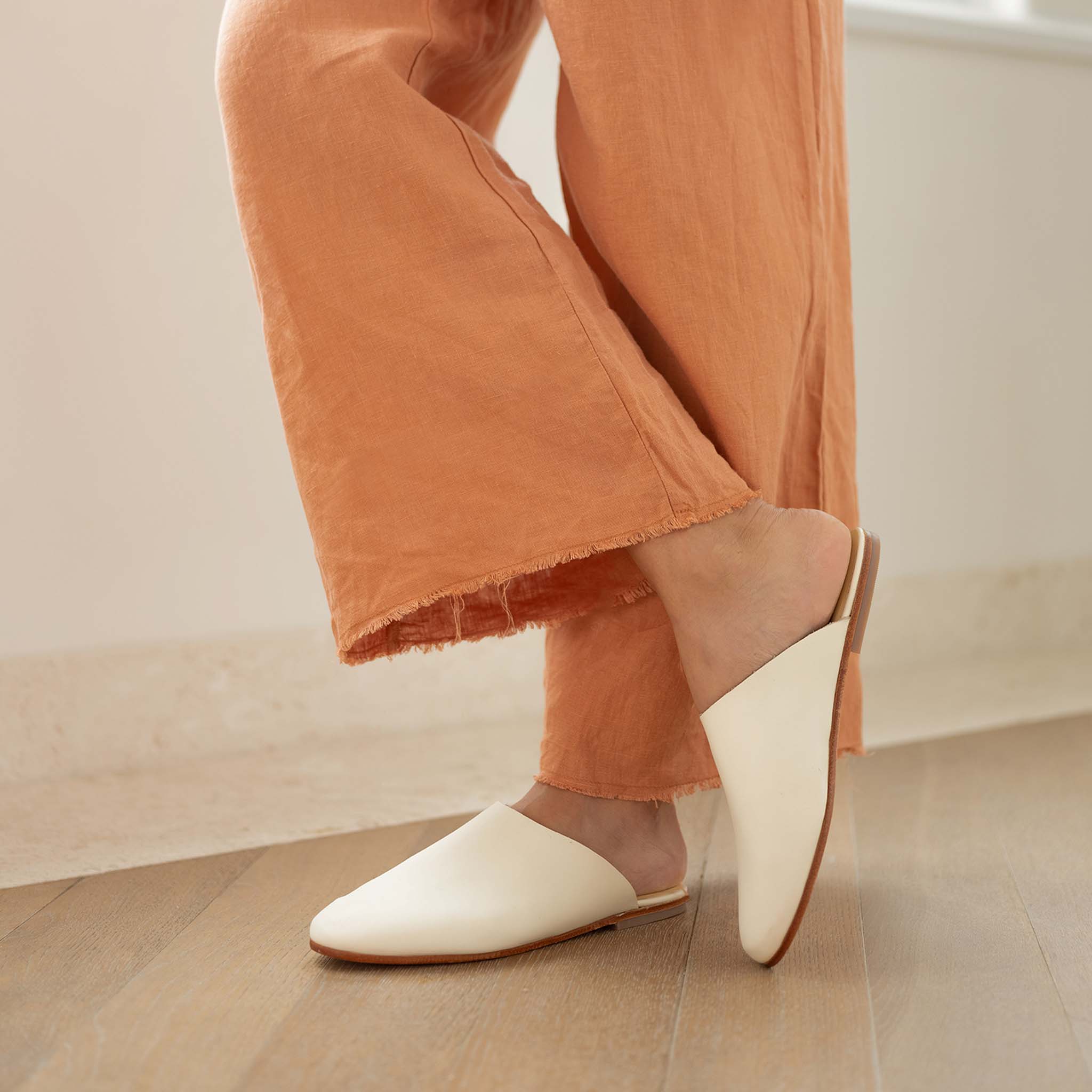 Style of Sam  Everlane Cocoon Dress Pointed Toe Slides