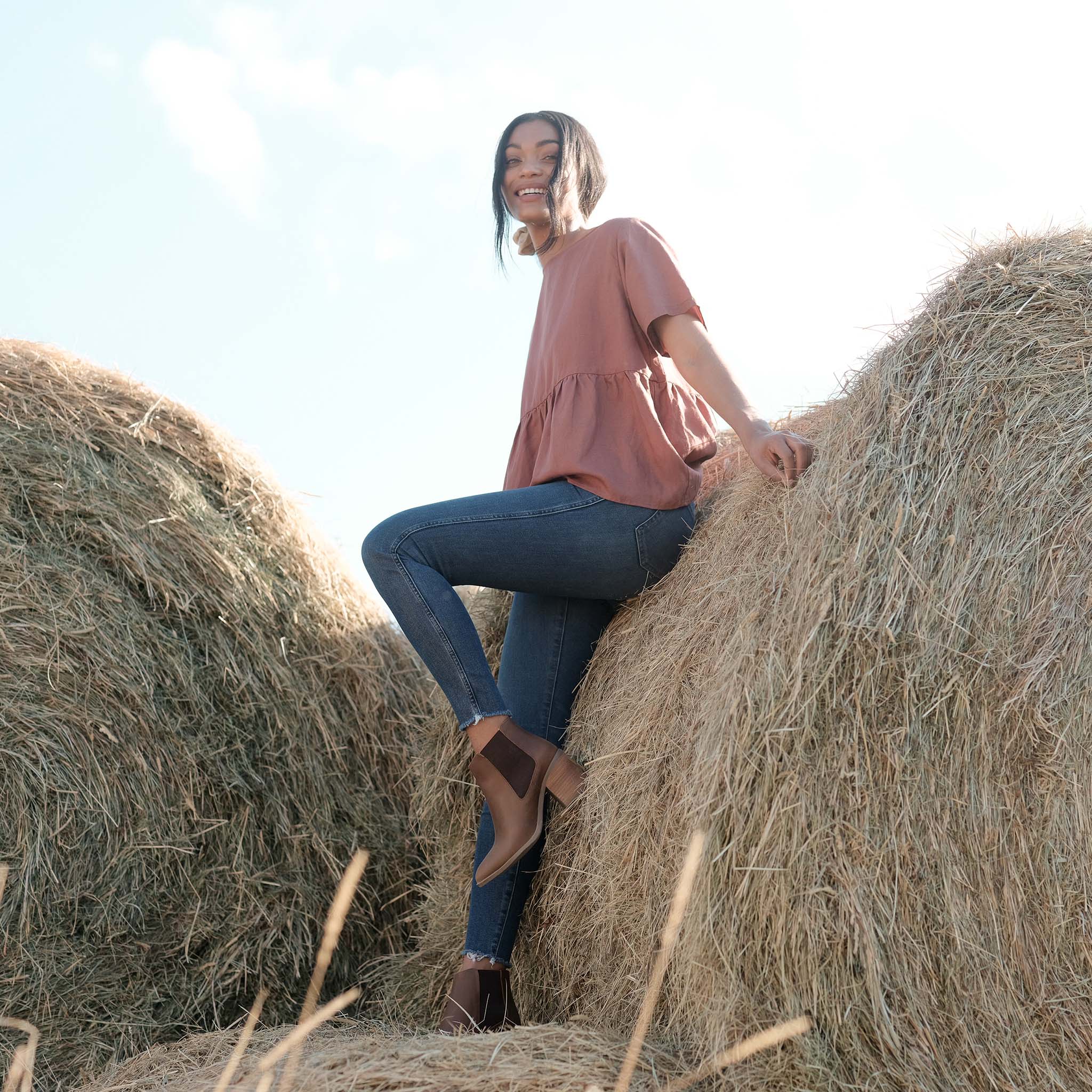 Heeled Chelsea Commuter Boot Brown